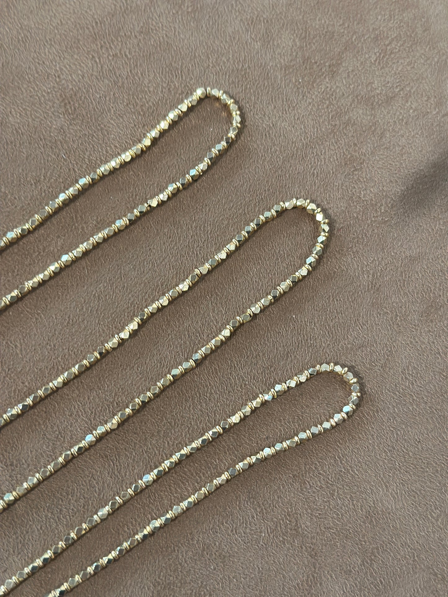 Collana lunga ricamo matcha