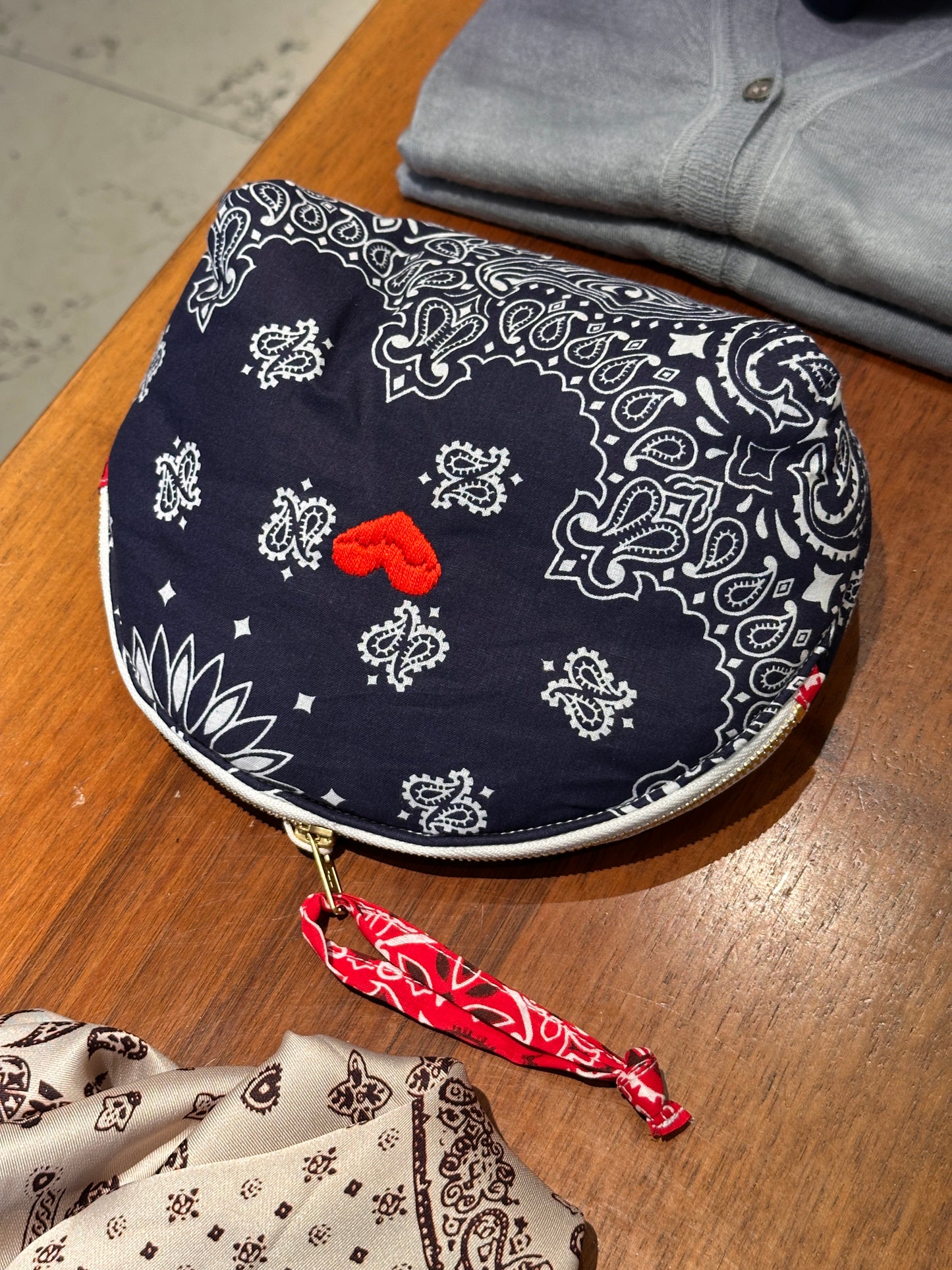 Trousse blu
