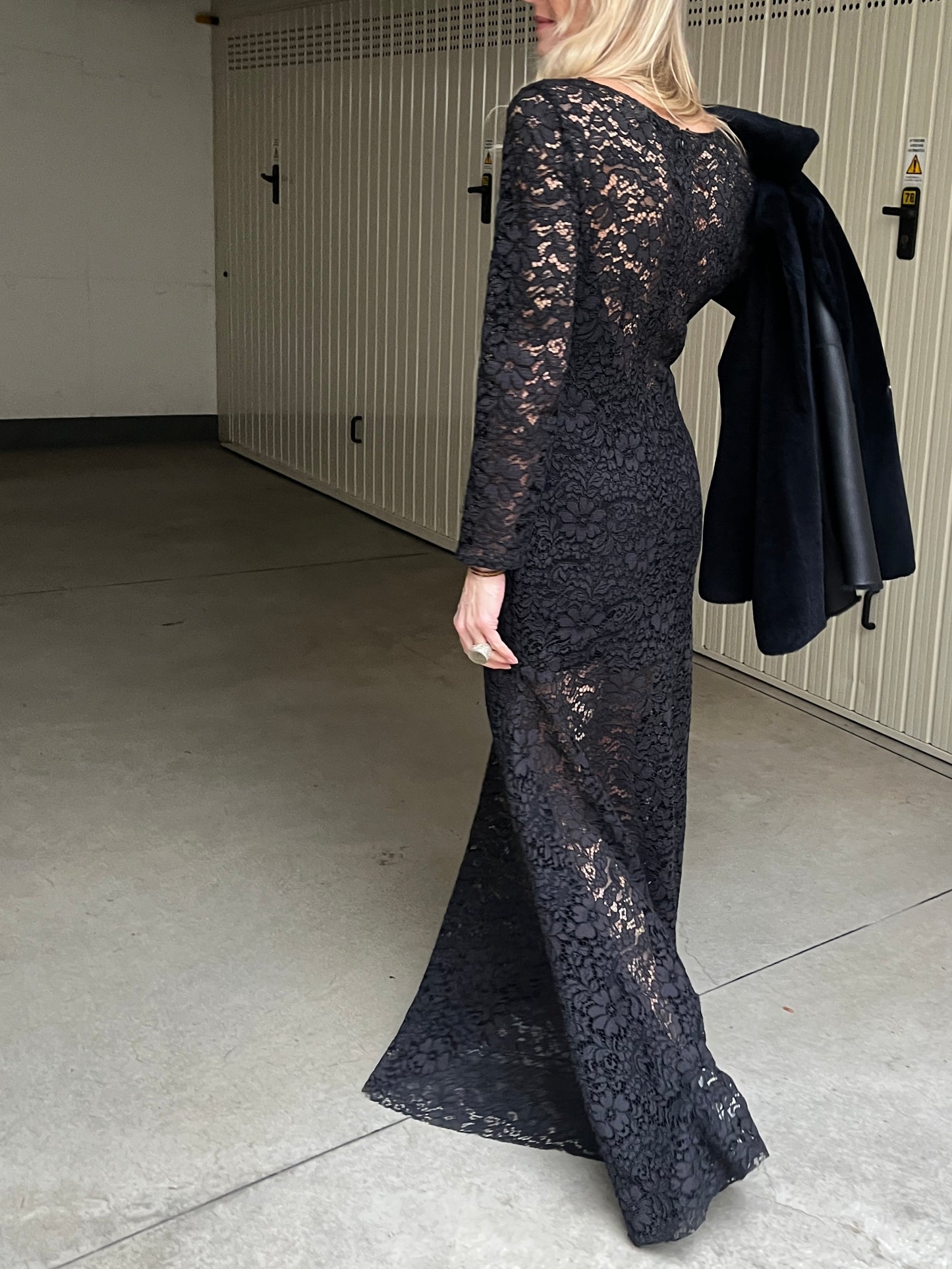 Abito pizzo nero