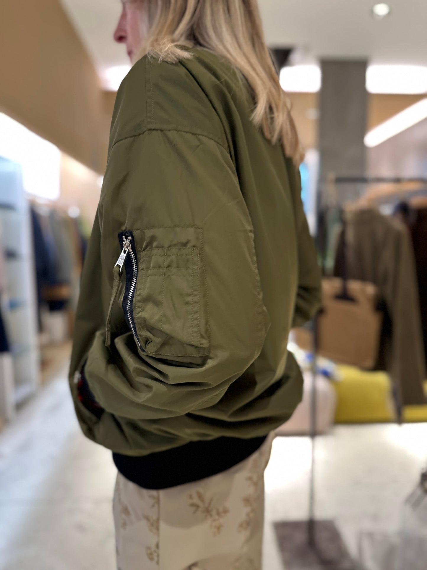 Bomber lungo military