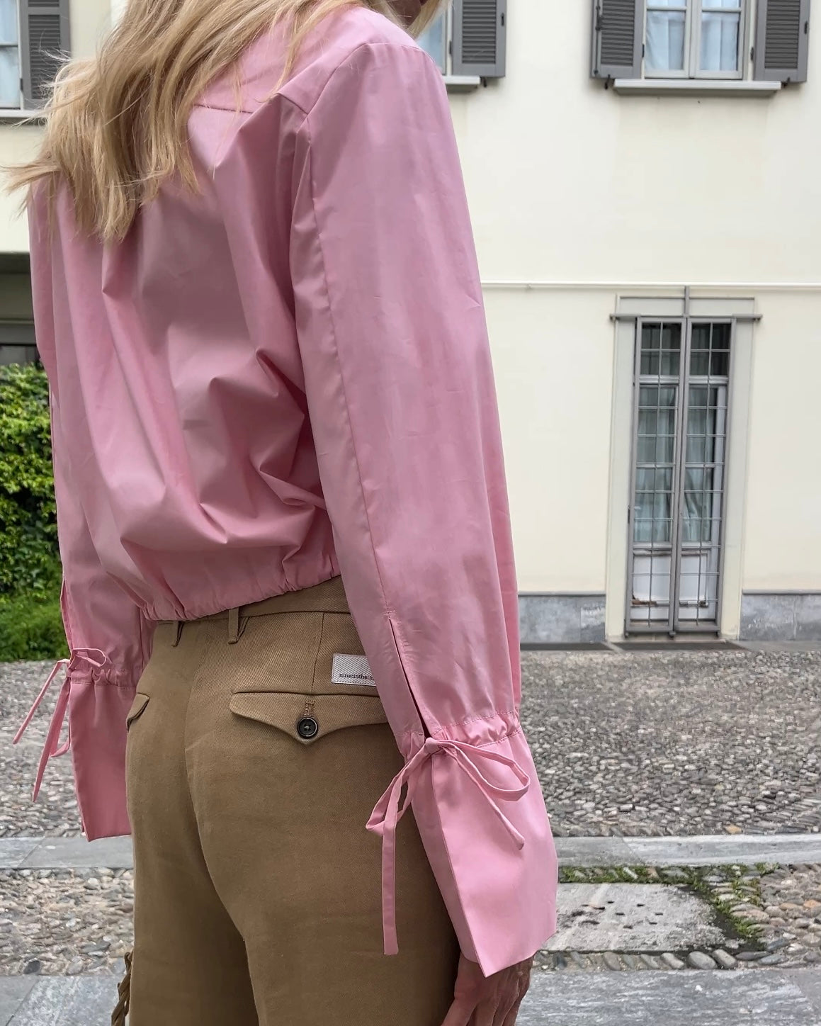 Camicia crop rosa