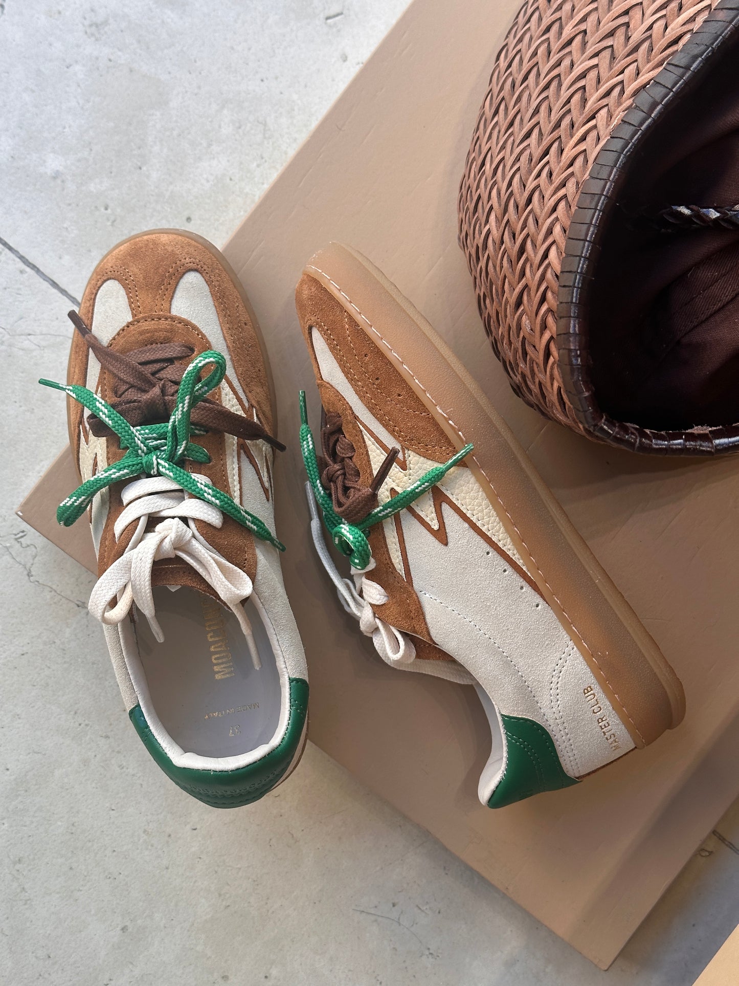 MOA nut/green CL264