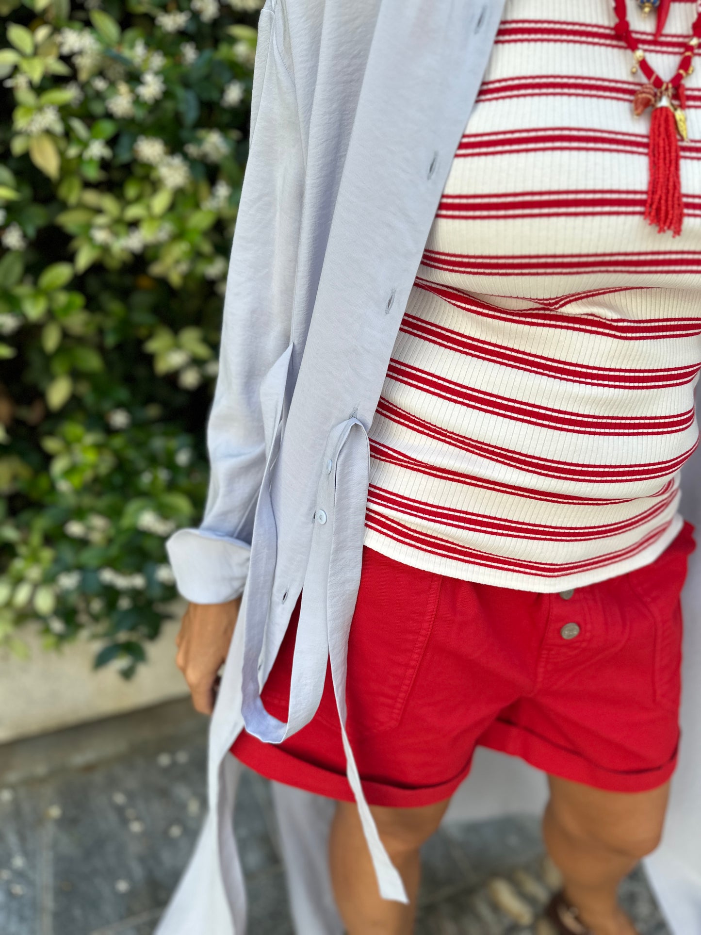 Short red