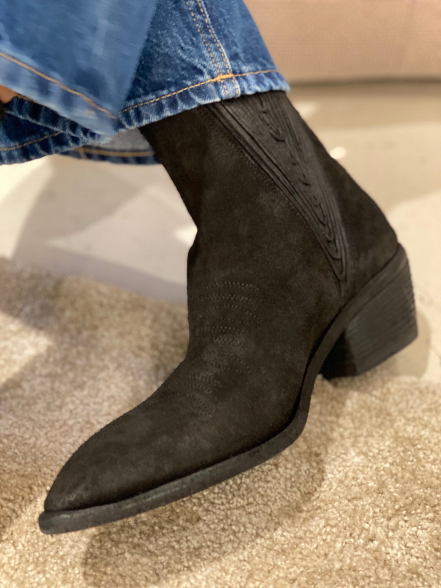 Stivaletto suede nero